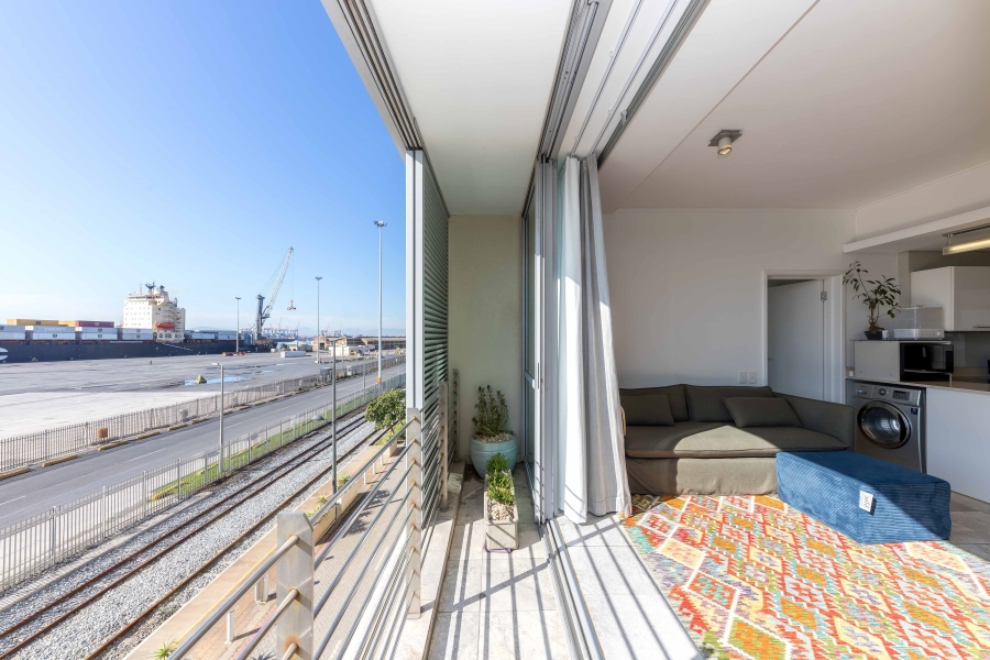To Let 1 Bedroom Property for Rent in Foreshore Western Cape